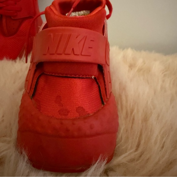 Nike Red Huarache Sneakers, Size 7. Used- Read Description! - Picture 7 of 8